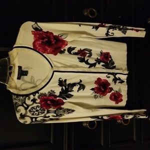 Beautiful White House Black Market sweater XS